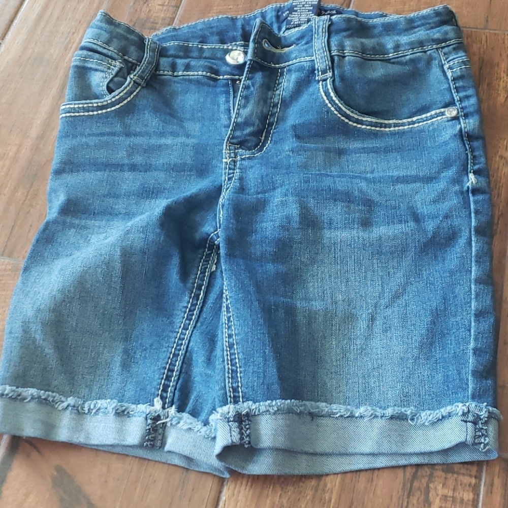 Girls size 10 vanilla star